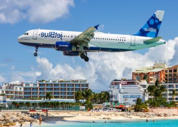 JetBlue Ofrece Reembolso Automático por Lluvias con su Nueva Protección Climática